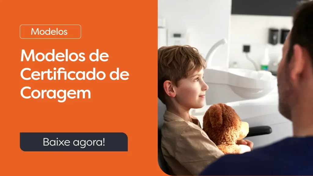 Menino sentado em cadeira odontológica