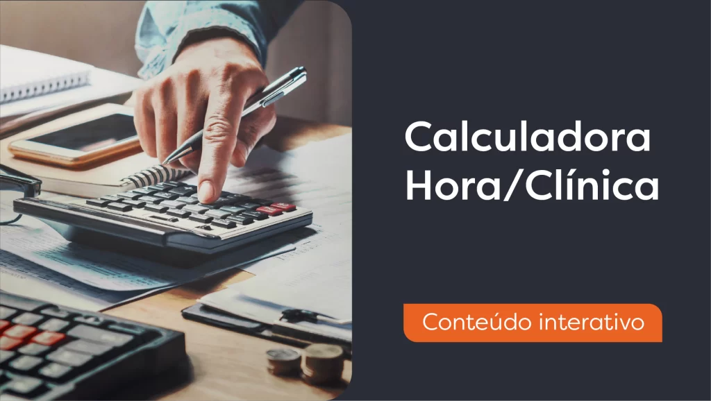 Imagem de uma rapaz fazendo calcula na calculadora.