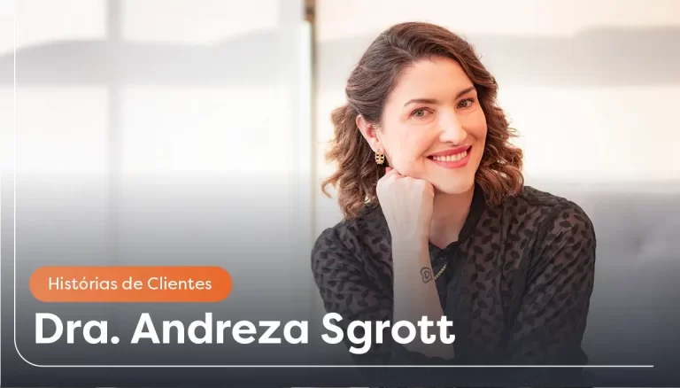 Dra. Andreza Sgrott sorrindo.