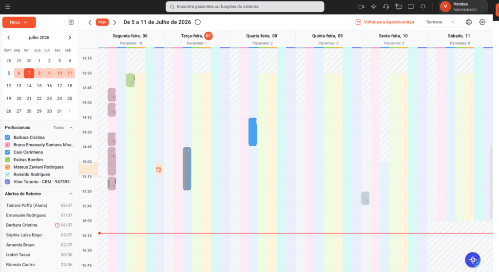 Imagem da Agenda Inteligente do software odontológico Clinicorp, exibindo visualização semanal de consultas por profissional com alertas de retorno, recurso essencial para o controle de sessões de harmonização orofacial.
